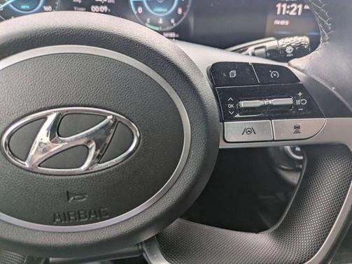 Scarlet Red Pearl 2022 Hyundai ELANTRA Limited