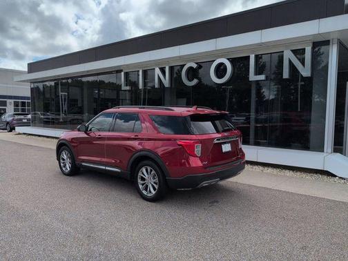 Rapid Red Metallic Tinted Clearcoat 2020 Ford Explorer XLT