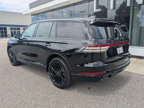 infinite black metallic clearcoat 2026 Lincoln Aviator Premiere