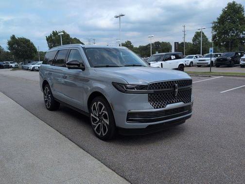 Gray Mist 2026 Lincoln Navigator Reserve