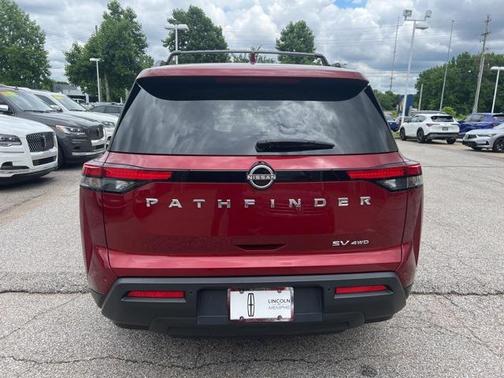 2023 Nissan Pathfinder SV