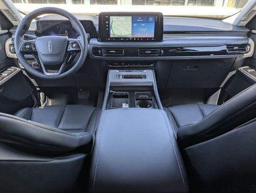 Red Carpet Tinted Clearcoat 2026 Lincoln Aviator Premiere