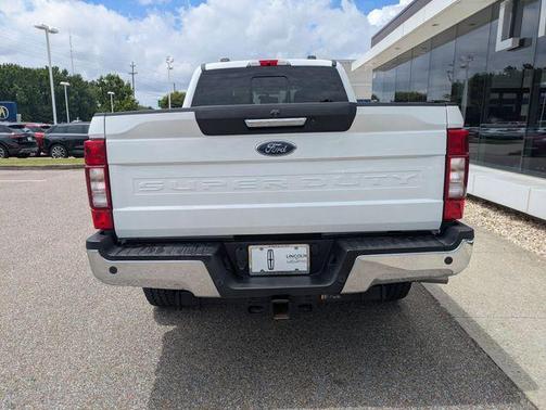 Oxford White 2022 Ford F-250 XLT
