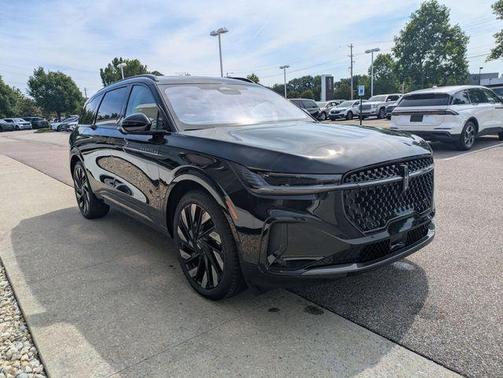 Infinite Black Metallic Clearcoat 2026 Lincoln Nautilus Reserve