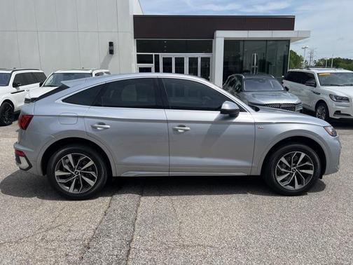2022 Audi Q5 45 S line Premium