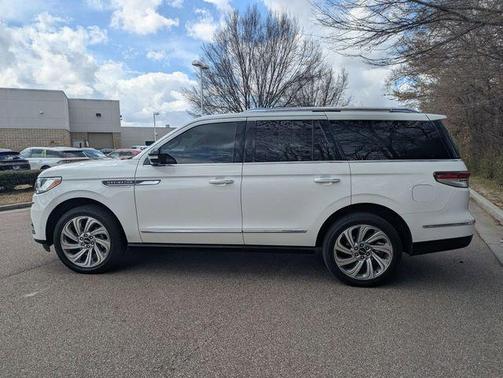 2024 Lincoln Navigator Reserve