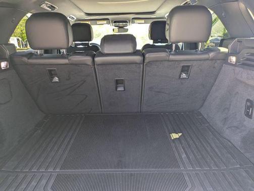 White 2025 Land Rover Range Rover Sport S