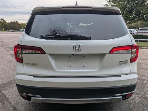 2022 Honda Pilot Touring 8-Passenger