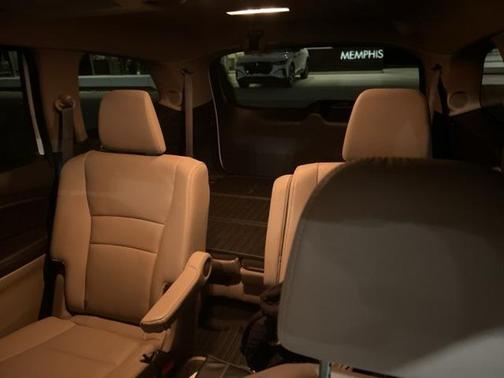 2022 Honda Pilot Touring 8-Passenger