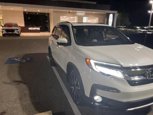 2022 Honda Pilot Touring 8-Passenger