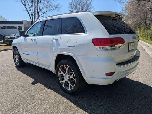 Bright White Clearcoat 2021 Jeep Grand Cherokee Overland