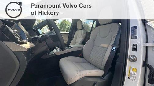 2026 Volvo XC90 T8 PLUS