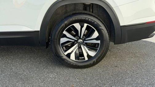 2024 Volkswagen Atlas 2.0T SE
