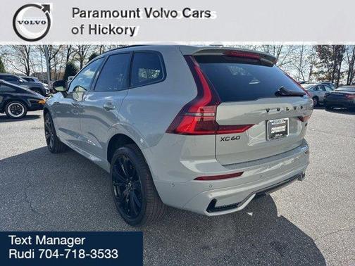 2026 Volvo XC60 B5 Ultra Black Edition