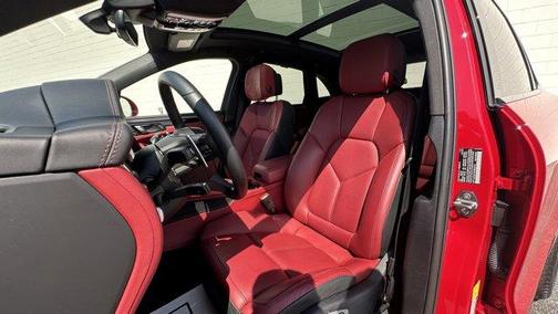 2022 Porsche Macan Base