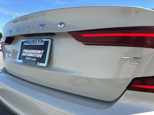 2020 Volvo S60 T5 Momentum