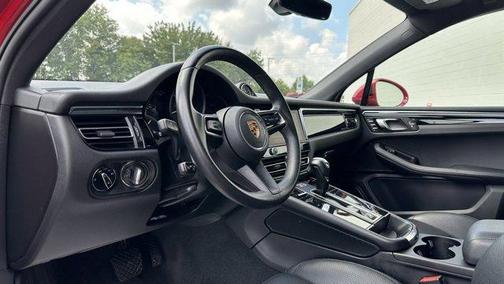 2024 Porsche Macan Base