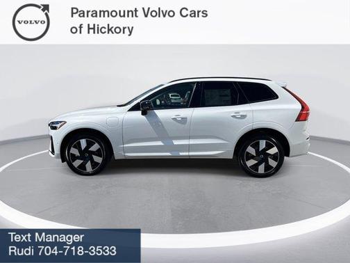 2024 Volvo XC60 Recharge Plug-In Hybrid T8 Plus Dark Theme