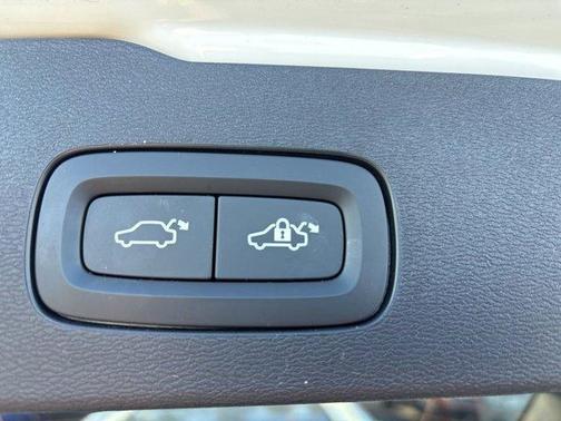 2025 Volvo V60 Cross Country B5 Plus