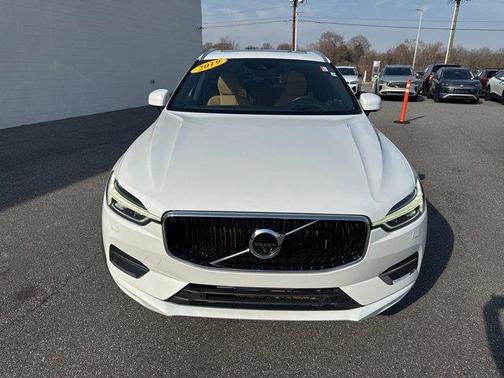 2019 Volvo XC60 T6 Momentum