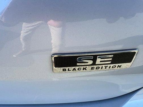 2023 Mitsubishi Outlander SE Black Edition