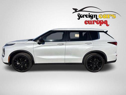 2023 Mitsubishi Outlander SE Black Edition