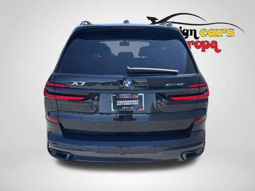 Black Sapphire Metallic 2024 BMW X7 xDrive40i