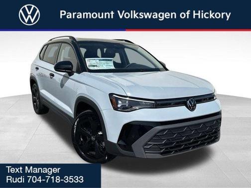 2025 Volkswagen Taos 1.5T SE Black