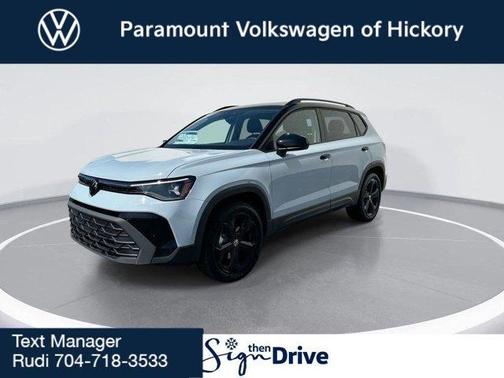 2025 Volkswagen Taos 1.5T SE Black