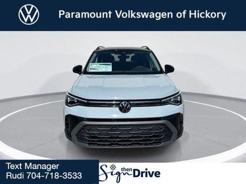 2025 Volkswagen Taos 1.5T SE Black