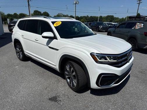 Opal White Pearl Effect 2023 Volkswagen Atlas 3.6L SEL Premium R-Line