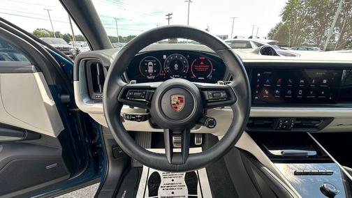 2024 Porsche Cayenne S