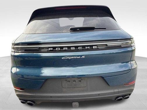 2024 Porsche Cayenne S