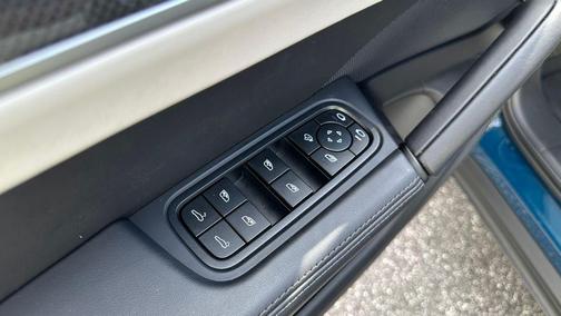 2024 Porsche Cayenne S