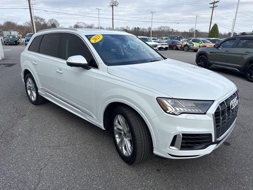 2023 Audi Q7 55 Premium