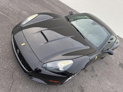 2014 Ferrari California Base