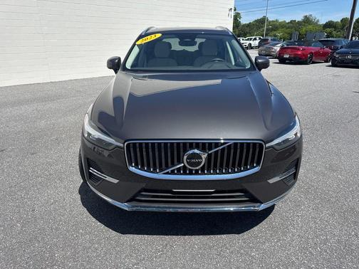 Gray 2023 Volvo XC60 B5 Plus Bright Theme