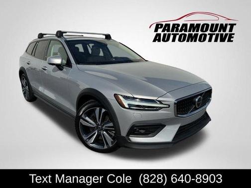 2024 Volvo V60 Cross Country B5 Plus