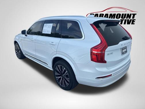 Crystal White 2024 Volvo XC90 Recharge Plug-In Hybrid T8 Core Bright Theme