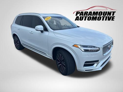 Crystal White 2024 Volvo XC90 Recharge Plug-In Hybrid T8 Core Bright Theme
