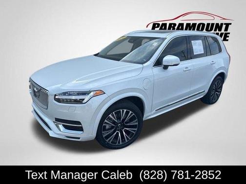 Crystal White 2024 Volvo XC90 Recharge Plug-In Hybrid T8 Core Bright Theme