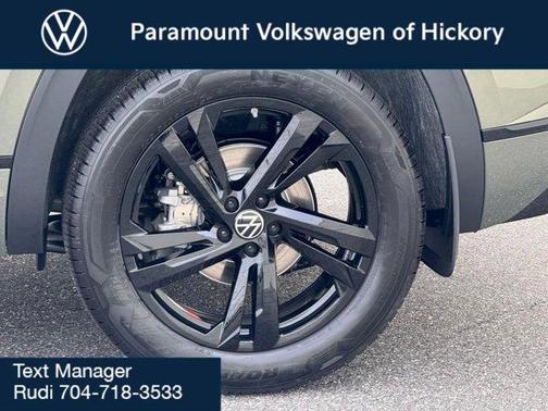 2026 Volkswagen Atlas Cross Sport 2.0T SEL R-Line Black