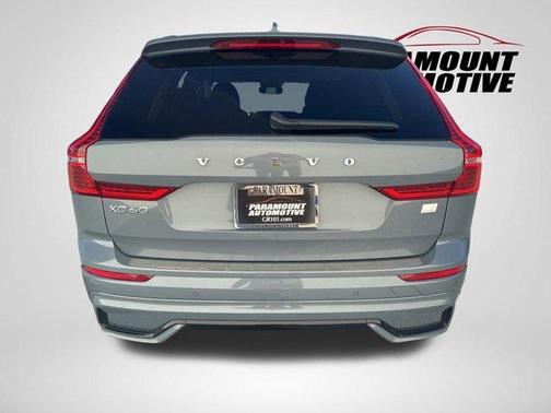 2024 Volvo XC60 Recharge Plug-In Hybrid T8 Plus Dark Theme