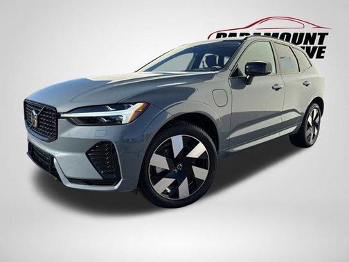 2024 Volvo XC60 Recharge Plug-In Hybrid T8 Plus Dark Theme