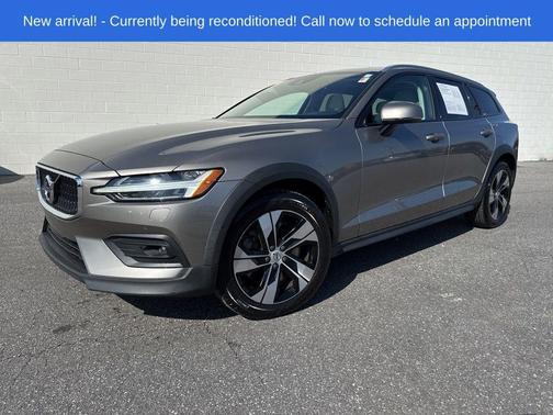2020 Volvo V60 Cross Country T5