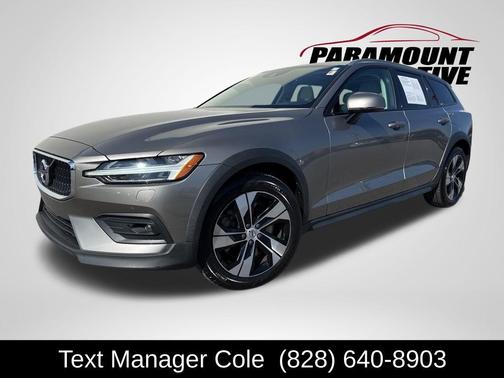 2020 Volvo V60 Cross Country T5