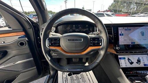 2022 Jeep Grand Wagoneer Series III