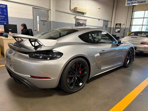 2020 Porsche 718 Cayman GT4