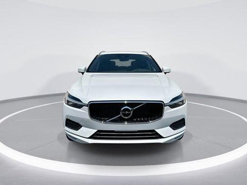 2021 Volvo XC60 T5 Momentum