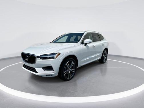 2021 Volvo XC60 T5 Momentum